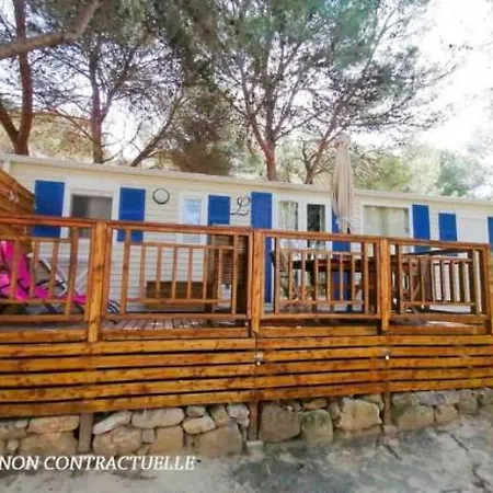 Campsite 4 Etoiles - Piscine - Eechef Castelnau-de-Guers