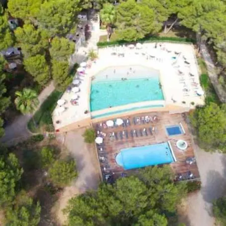 4 Etoiles - Piscine - Eechef